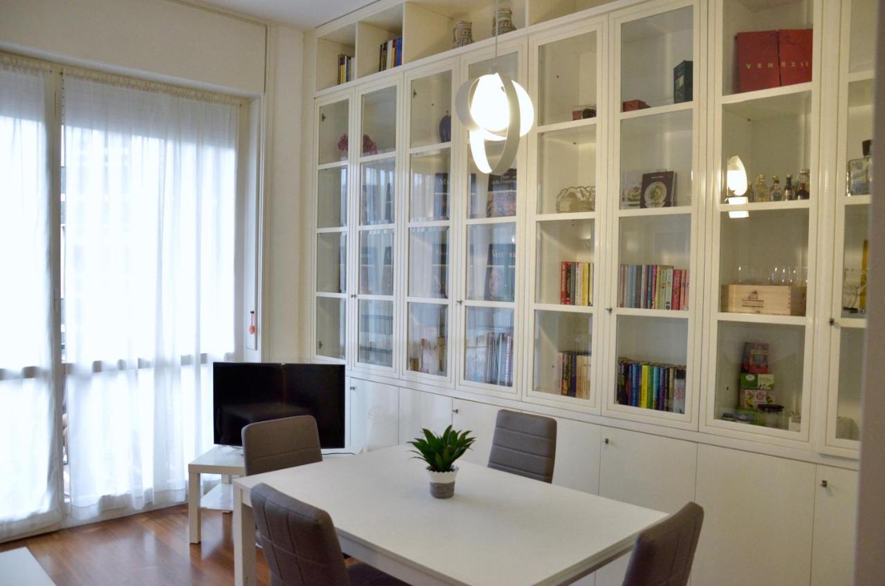New Renovated Apartment With Balcony Porta Romana Milan Exterior photo